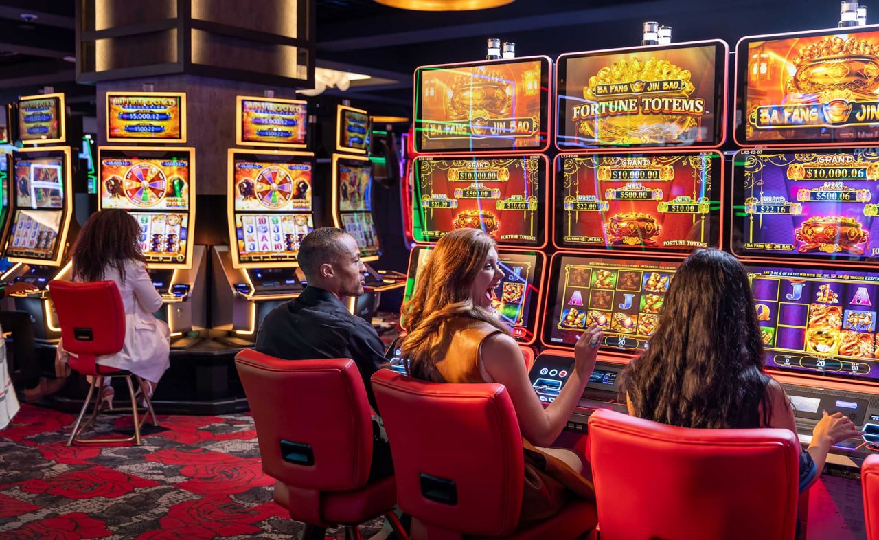 ph365 bet Game Lobby sections including sports betting and live casino on mobile